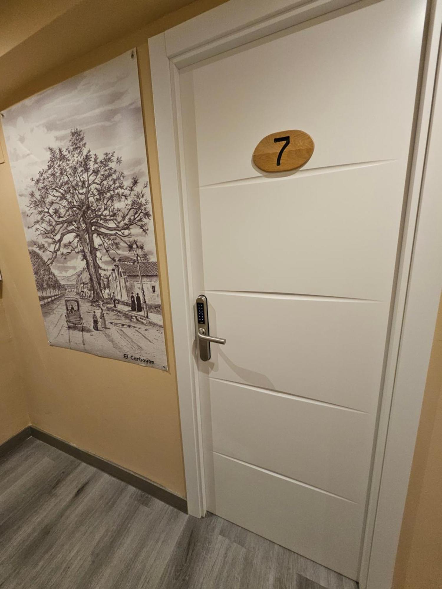 Hostal Foncalada Oviedo Dış mekan fotoğraf