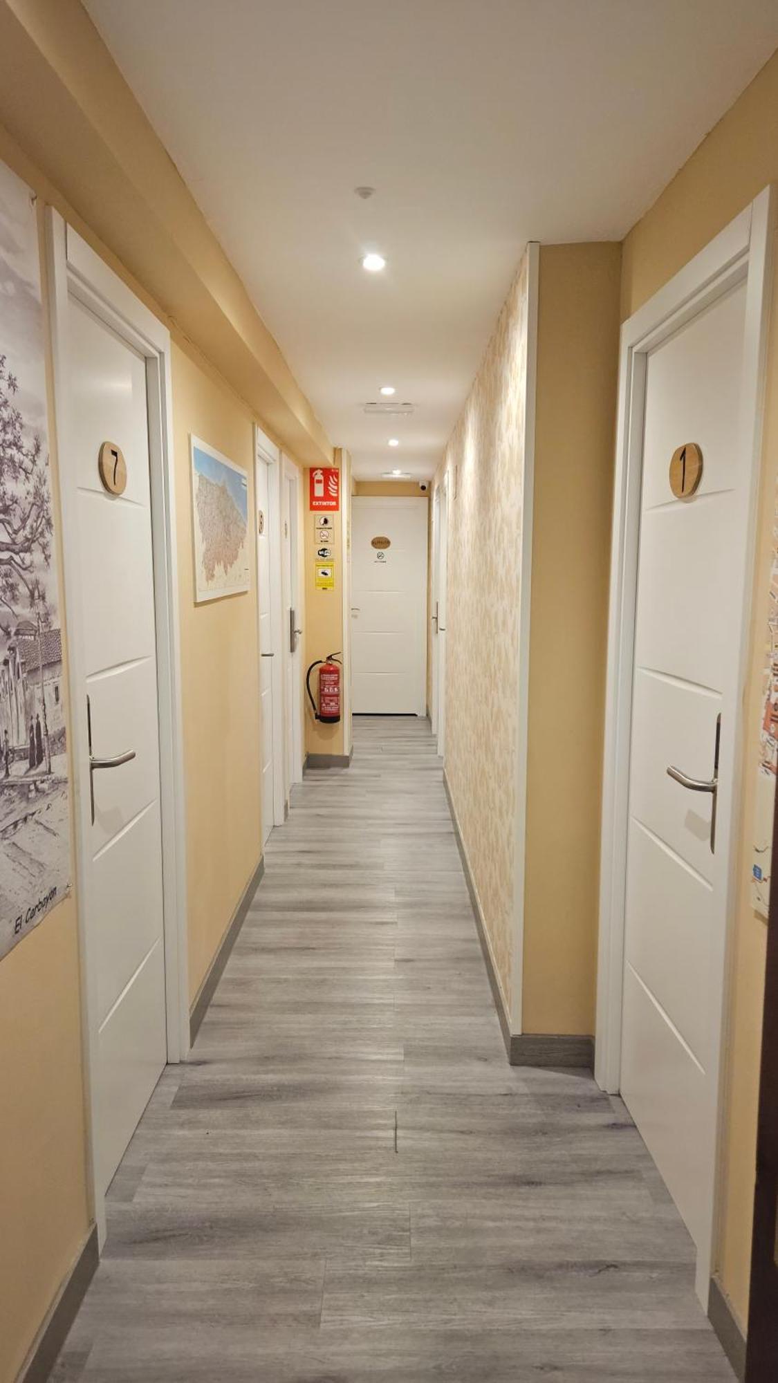 Hostal Foncalada Oviedo Dış mekan fotoğraf
